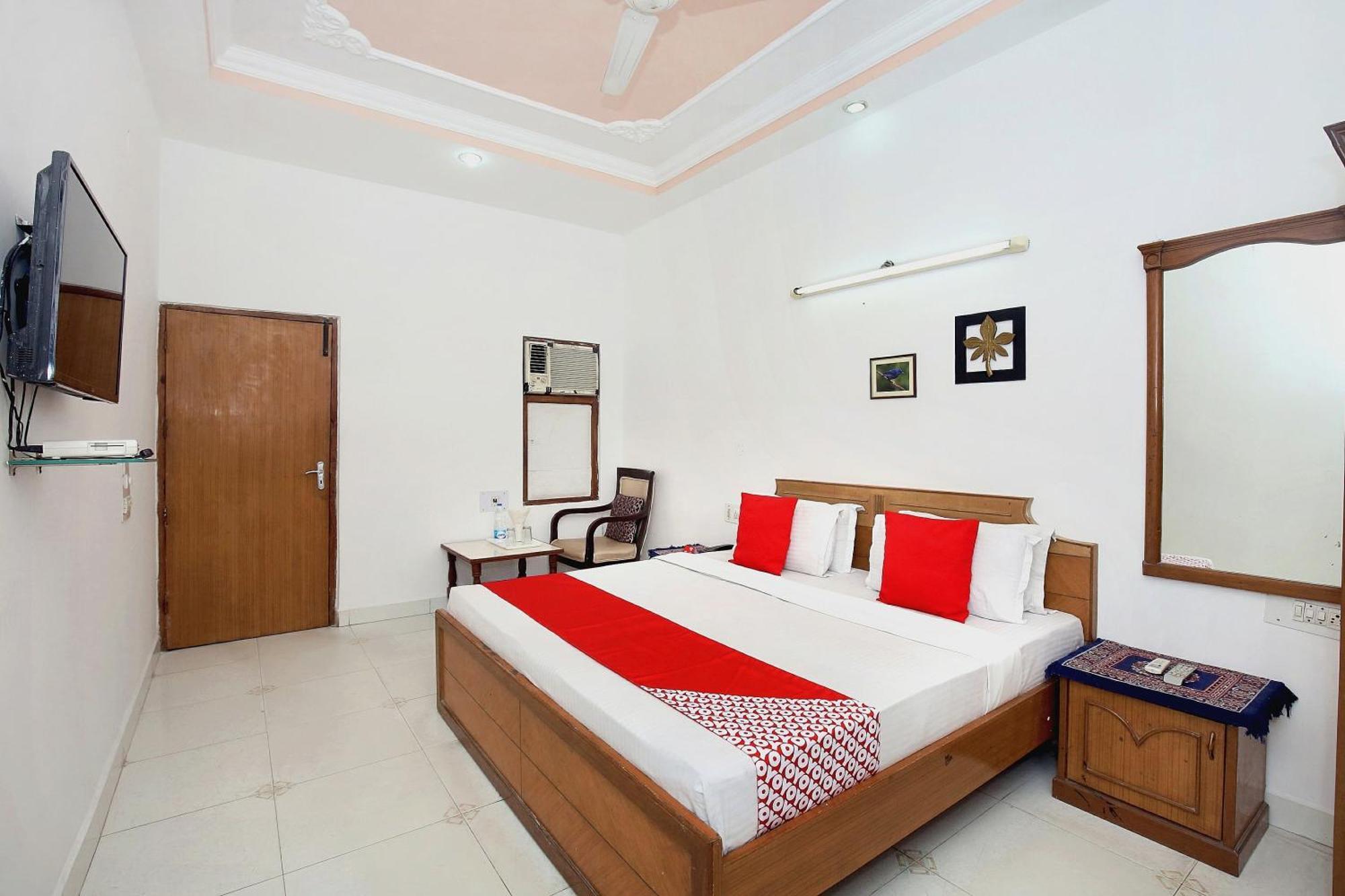 Hotel O Queensland Амритсар Экстерьер фото