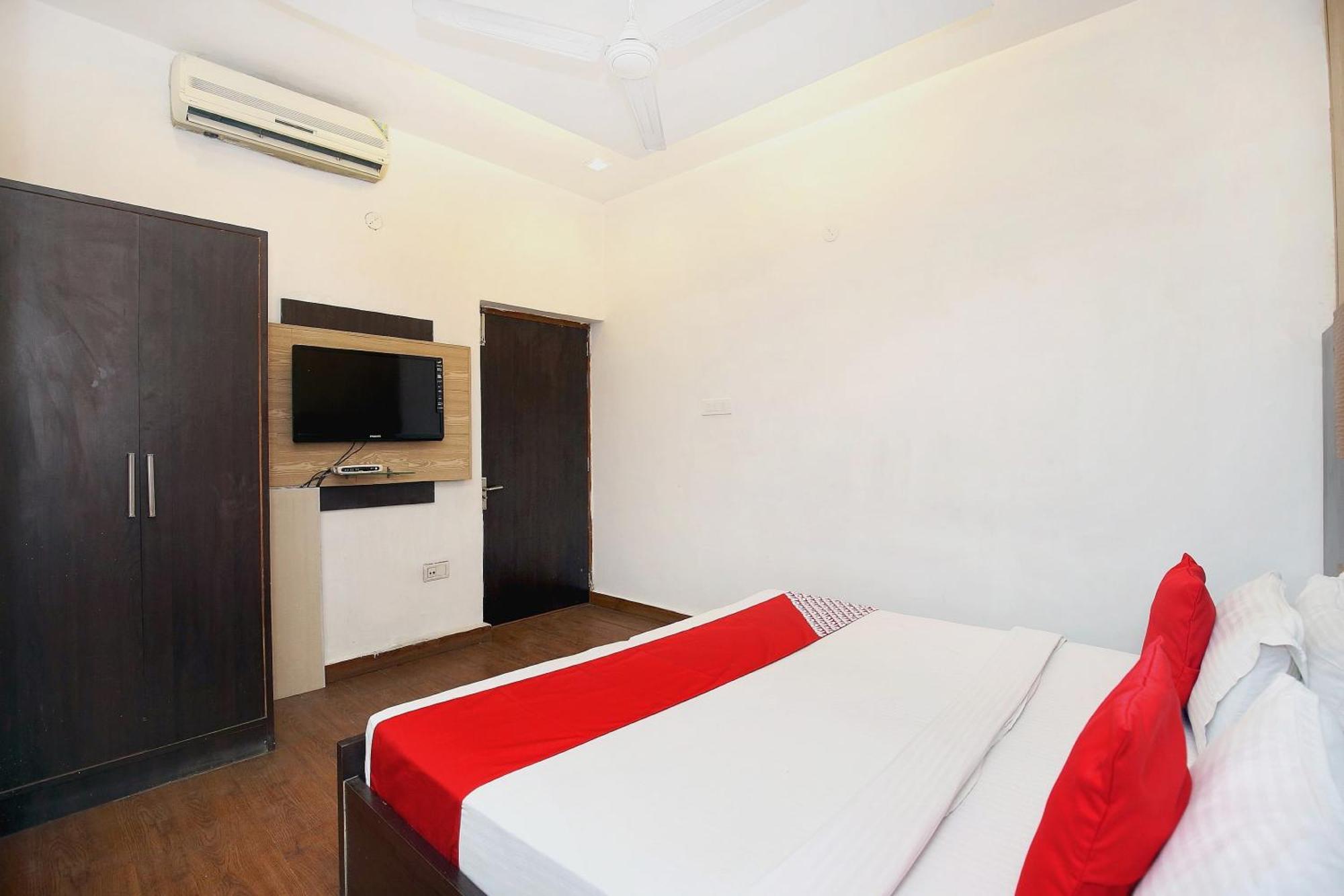 Hotel O Queensland Амритсар Экстерьер фото